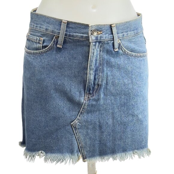 JUST BLACK Women’s Jean Shorts Denim Classic 5 Pocket Frayed Medium Wash Size M - Picture 11 of 11